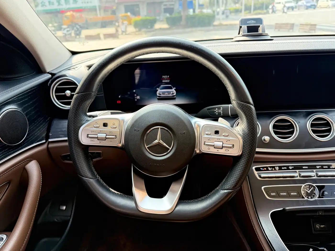 Mercedes-Benz E-Class 2019 E 300 L Sport Fashion фото 14