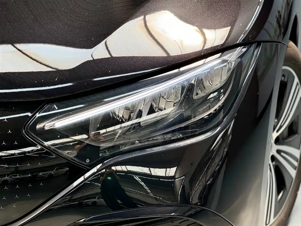 Mercedes-Benz EQE 2025 Model 500 4MATIC Luxury Edition фото 4