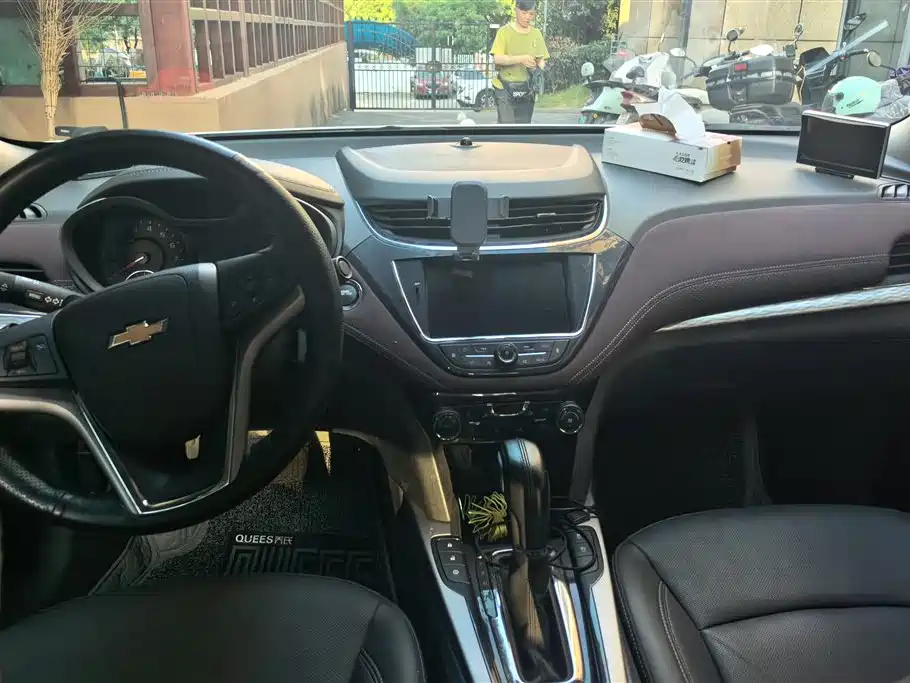 Chevrolet Malibu 2017 1.5T Automatic Luxury Edition фото 16