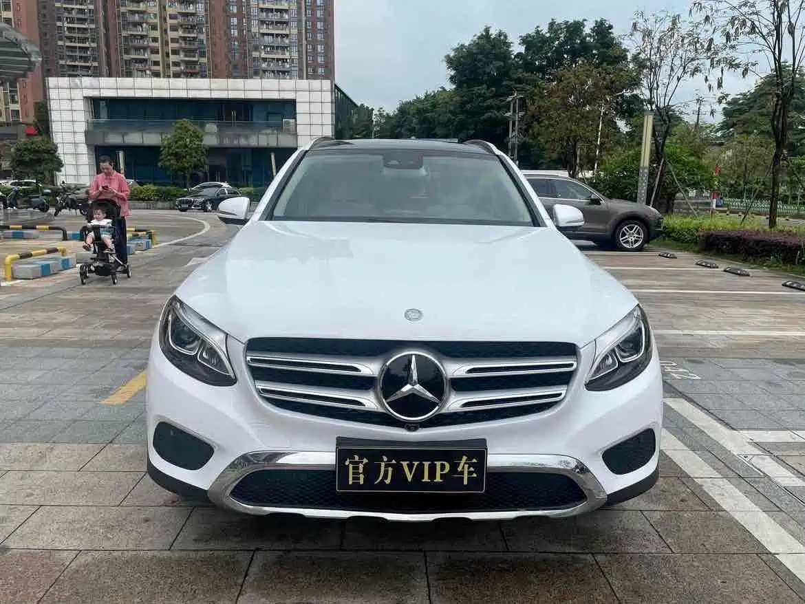Mercedes-Benz GLC 2016 GLC 260 4MATIC Luxury фото 2