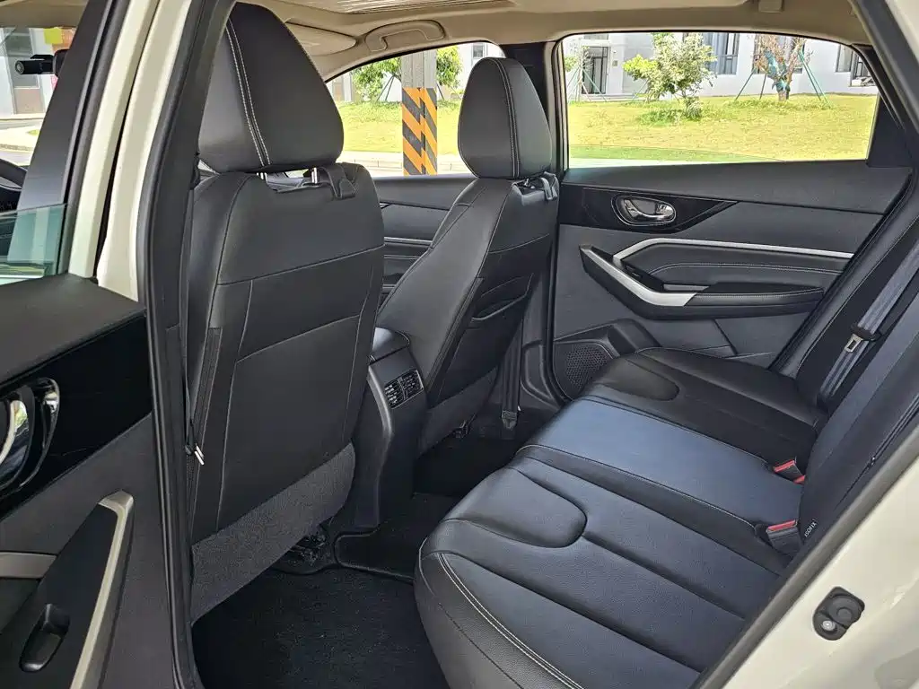 Venucia D60 2025 2023 PLUS 1.6L XL CVT Joy Leader Edition