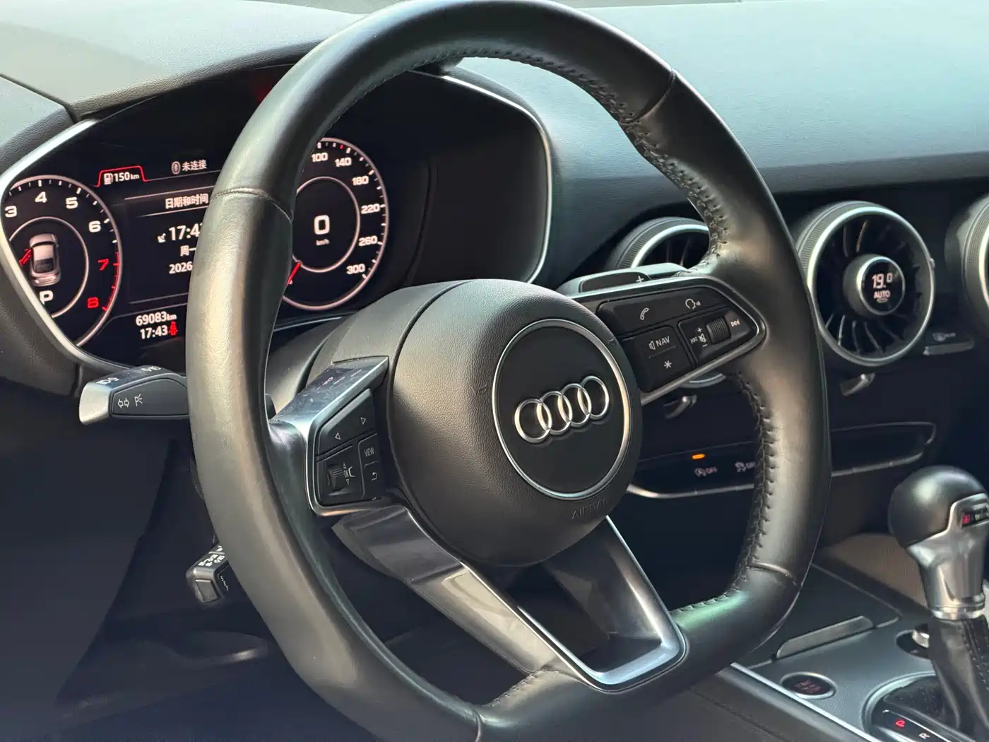 Audi TT 2017 TT Coupe 45 TFSI quattro фото 4
