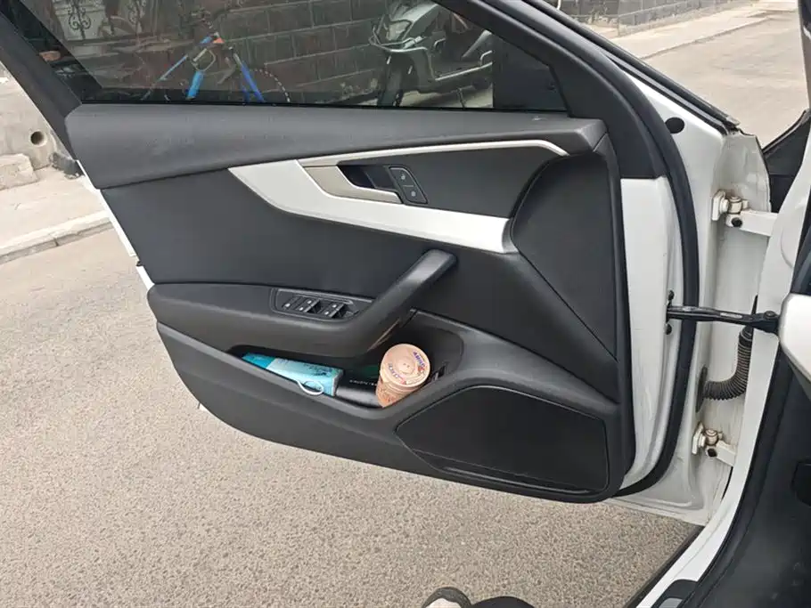 Audi A4L 2020 40 TFSI Luxury Dynamic фото 7