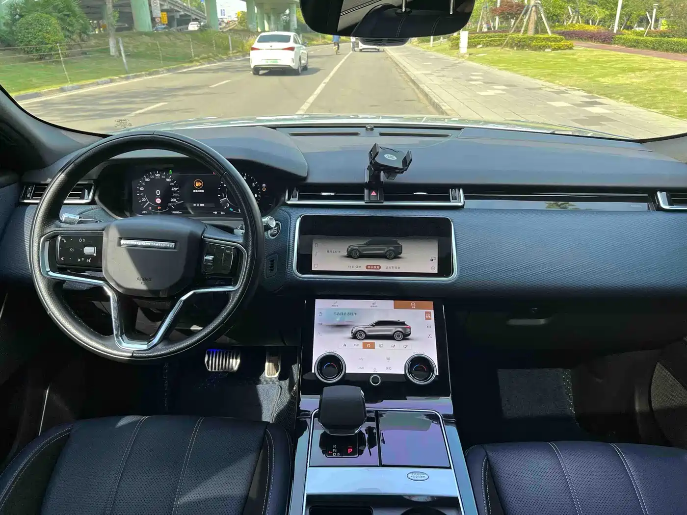 Land Rover Range Rover Velar 2021 P340 R-DYNAMIC SE фото 16