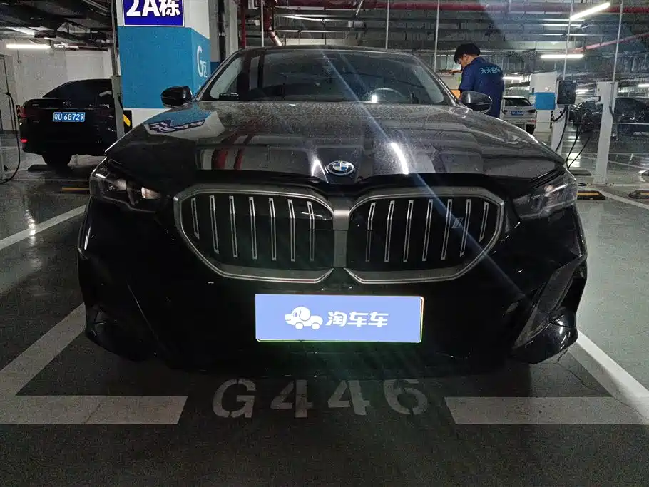 BMW i5 2025 eDrive 40L M Sport Package фото 2