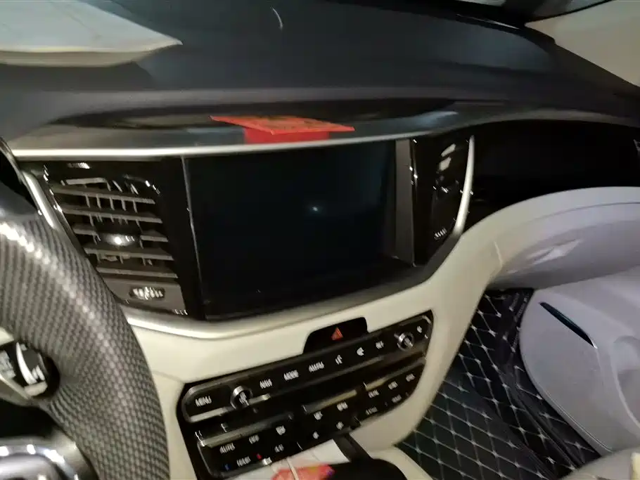 GAC Trumpchi Trumpchi GS7 2017 320T 2WD Luxury Smart Connect фото 13