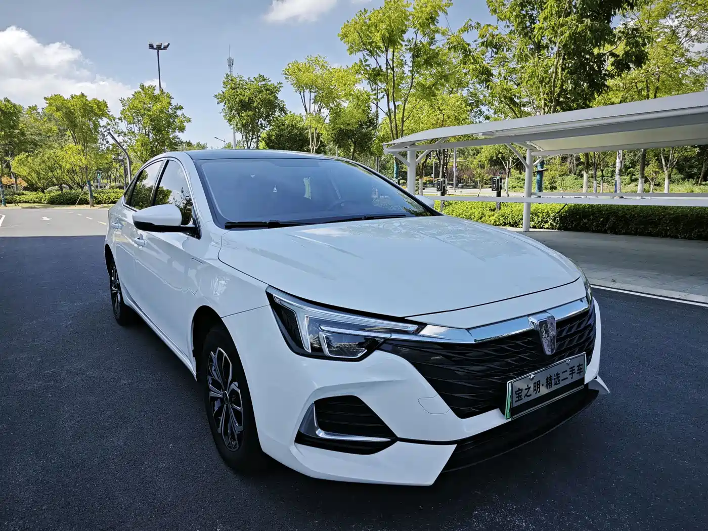 Roewe i6 MAX EV 2024 2023 EV 420 Sunroof Special Edition