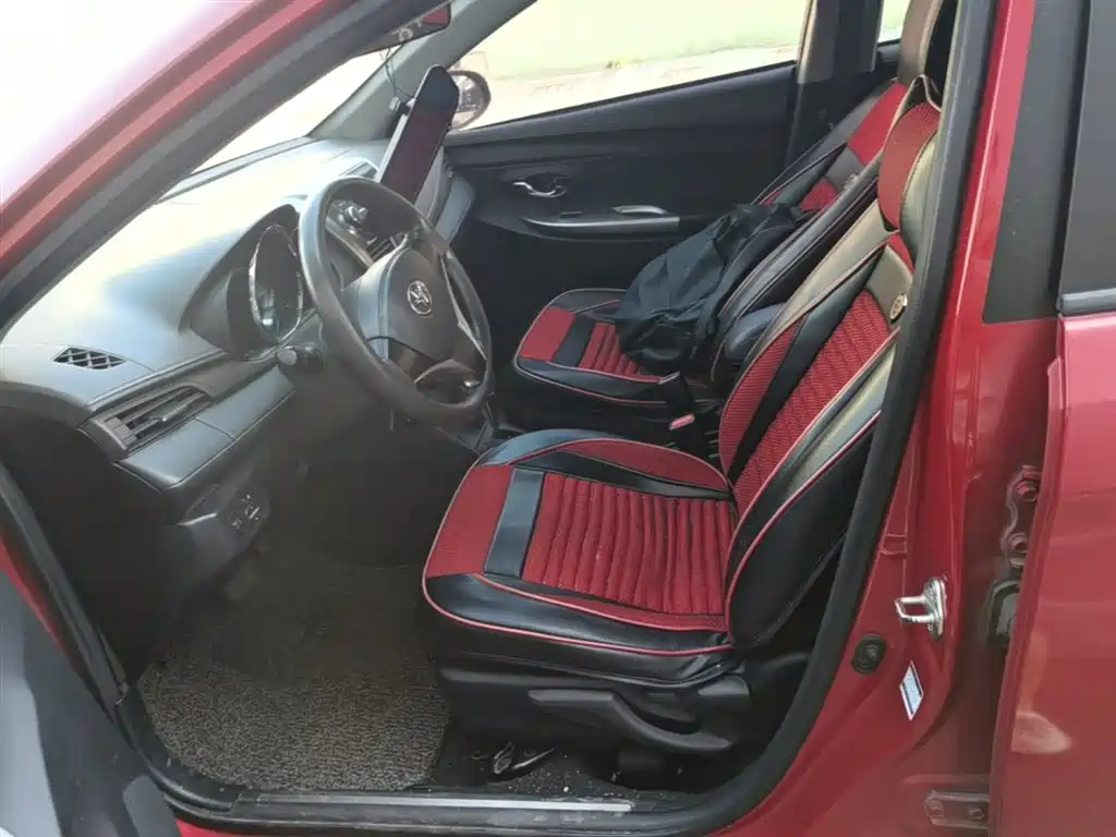 Toyota YARiS L Zhi Xuan 2015 1.5E Auto Charming Edition фото 22