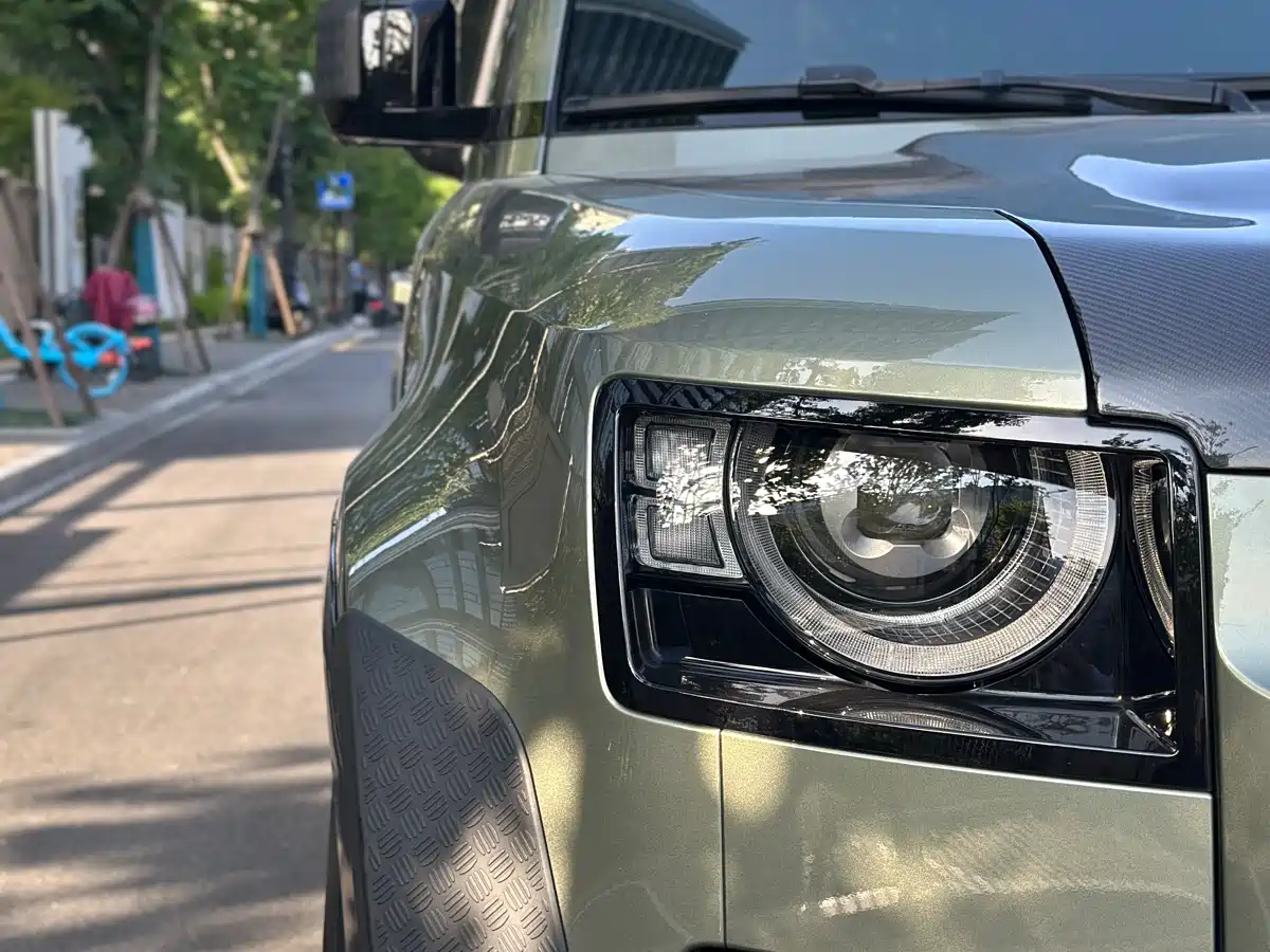 Land Rover Defender 2023 Facelift 110 3.0T P400 X-DYNAMIC HSE фото 9