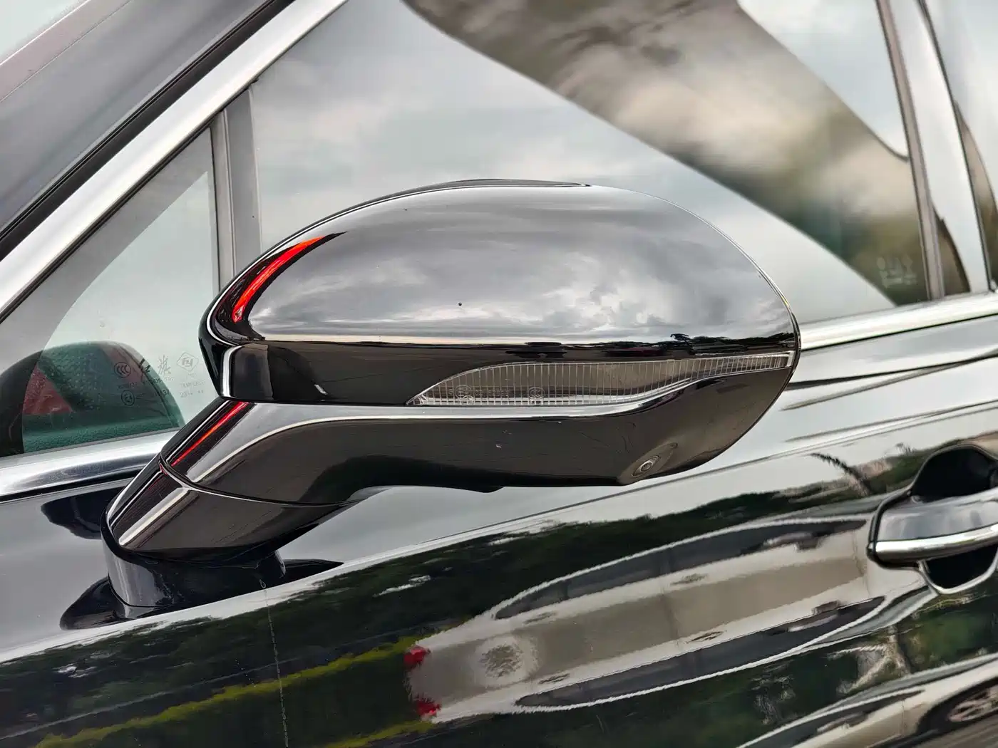 Hongqi H5 2023 2.0T Auto Smart Connect Flag Comfort фото 33