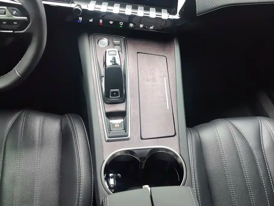 صورة 16 - Peugeot 508