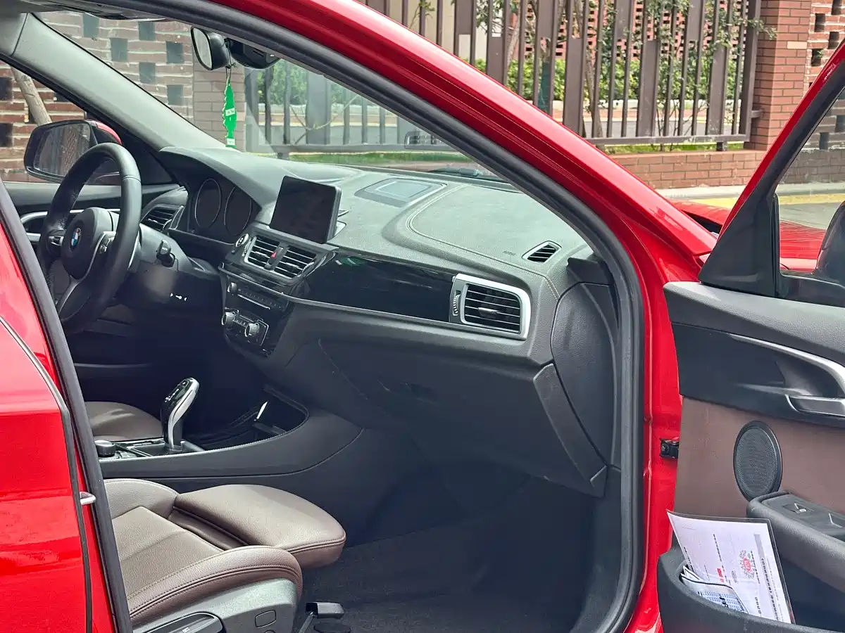 BMW 1 Series 2020 Model 125i Leading M Sport Package фото 9