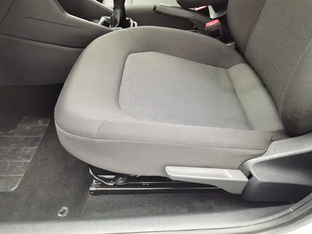 Volkswagen Jetta 2019 Dream Edition 1.5L Manual Fashion фото 20