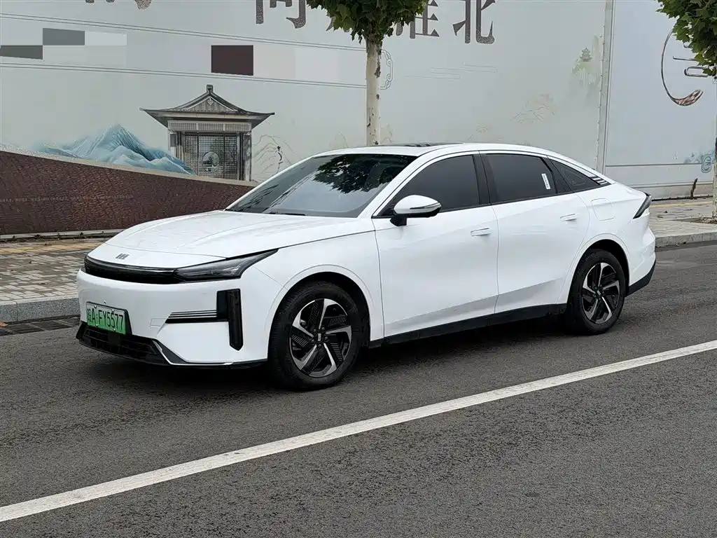 Geely Galaxy L6 2024 125km PLUS Soaring Dragon Edition