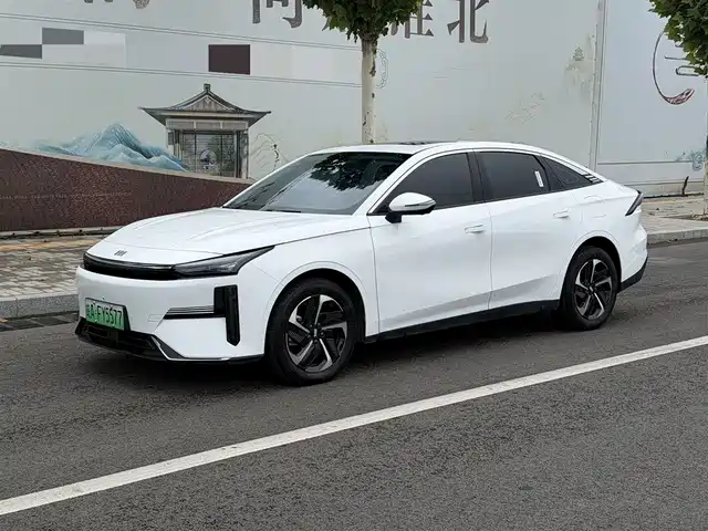 Geely Galaxy L6 2024 125km PLUS Soaring Dragon Edition