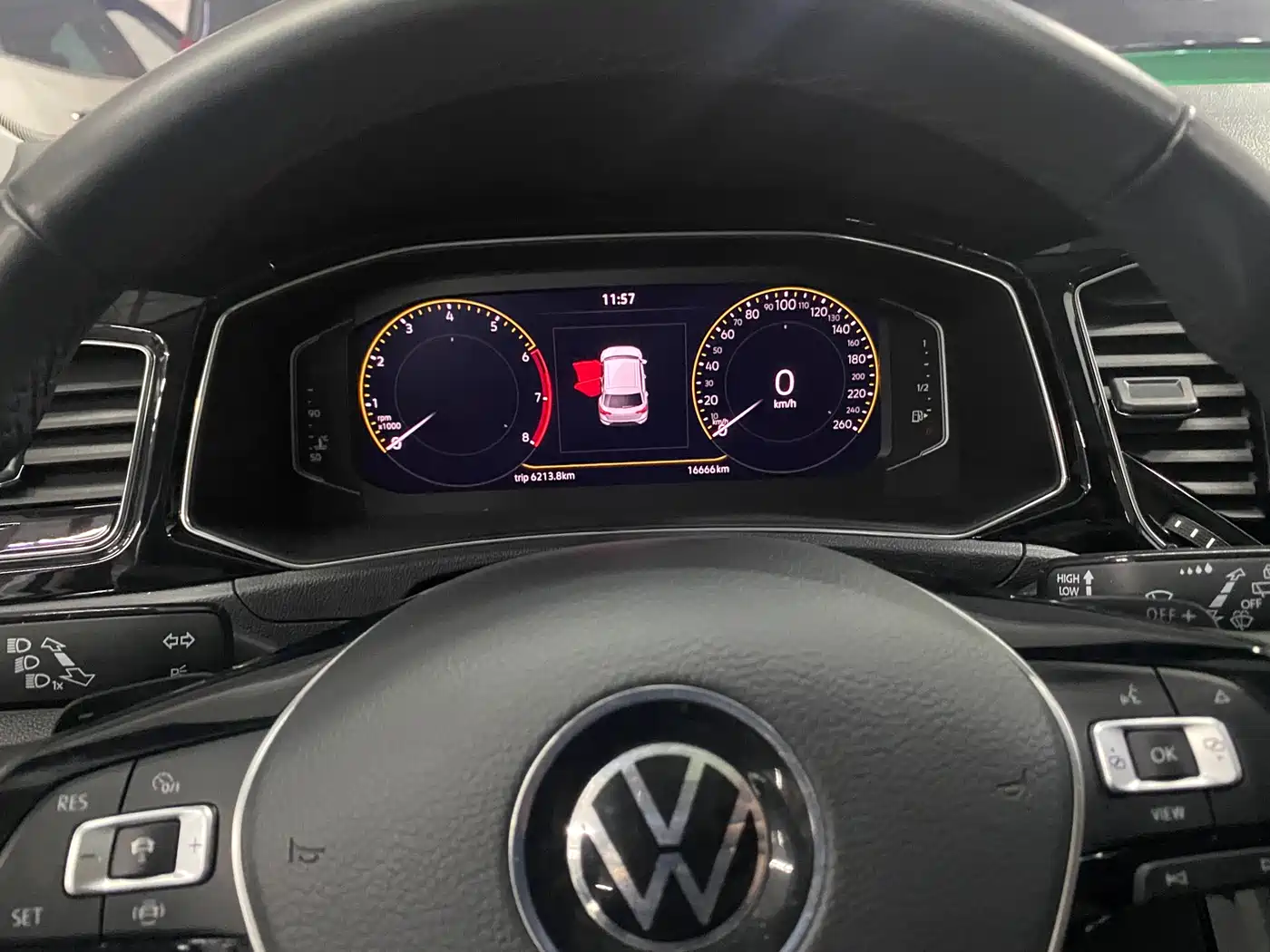 Volkswagen T-ROC 2022 280TSI DSG 2WD Elite PLUS фото 9