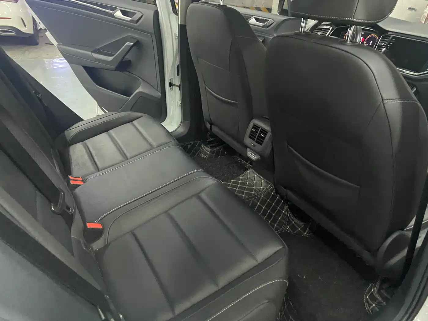 Volkswagen T-ROC 2022 280TSI DSG 2WD Elite PLUS фото 13