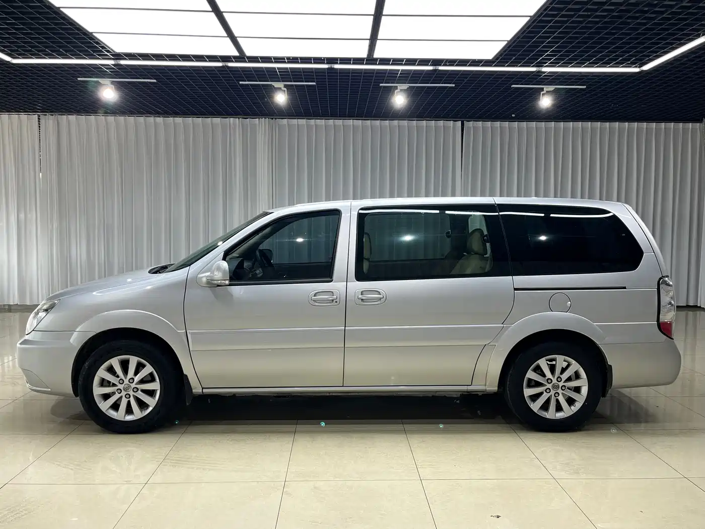Buick GL8 2012 2.4L BASE Comfort фото 4