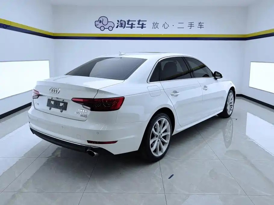 Фото 3 - Audi A4L