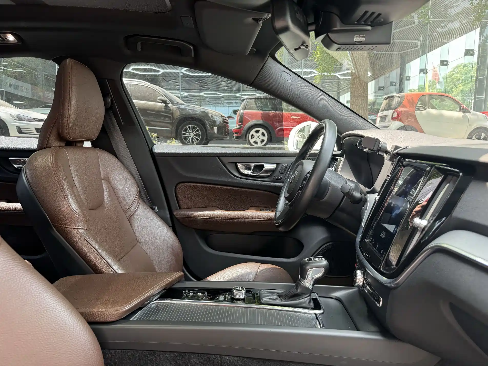 Фото 13 - Volvo S60