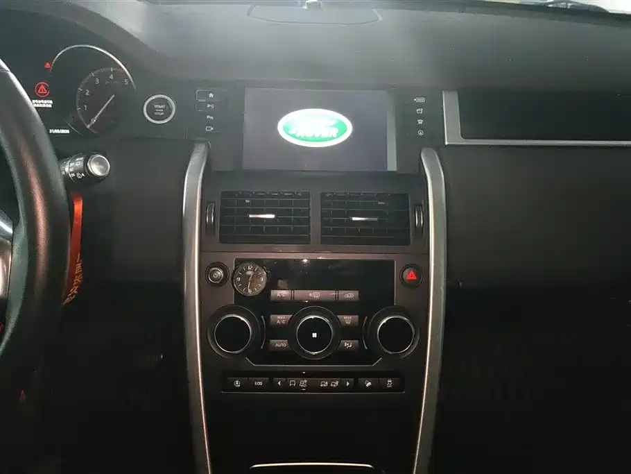 Land Rover Discovery Sport 2019 240PS SE Edition China V фото 13