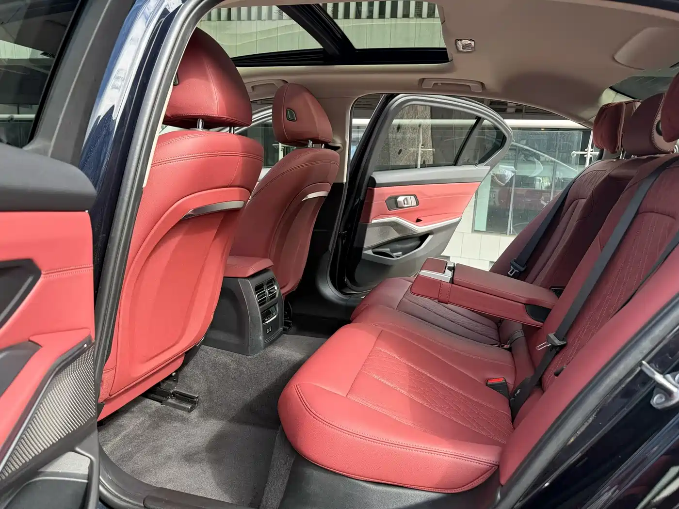 BMW 3 Series 2023 325Li M Sport Package фото 2