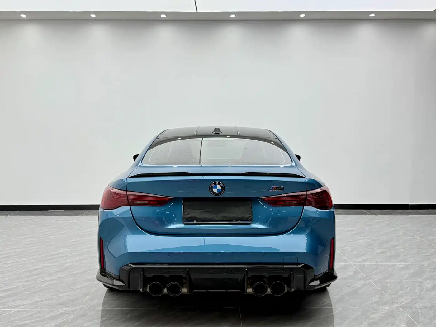 BMW M4 2024 BMW M4 Coupe M xDrive Competition фото 5