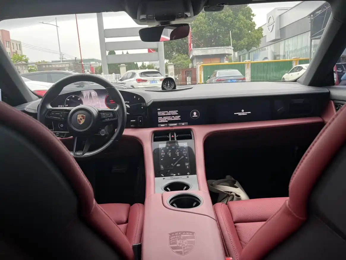 Porsche Taycan 2020 Taycan фото 6