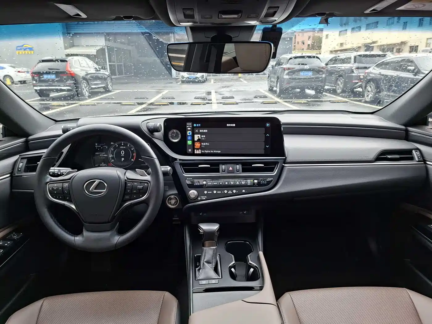 Lexus ES 2023 200 Excellence Edition фото 16