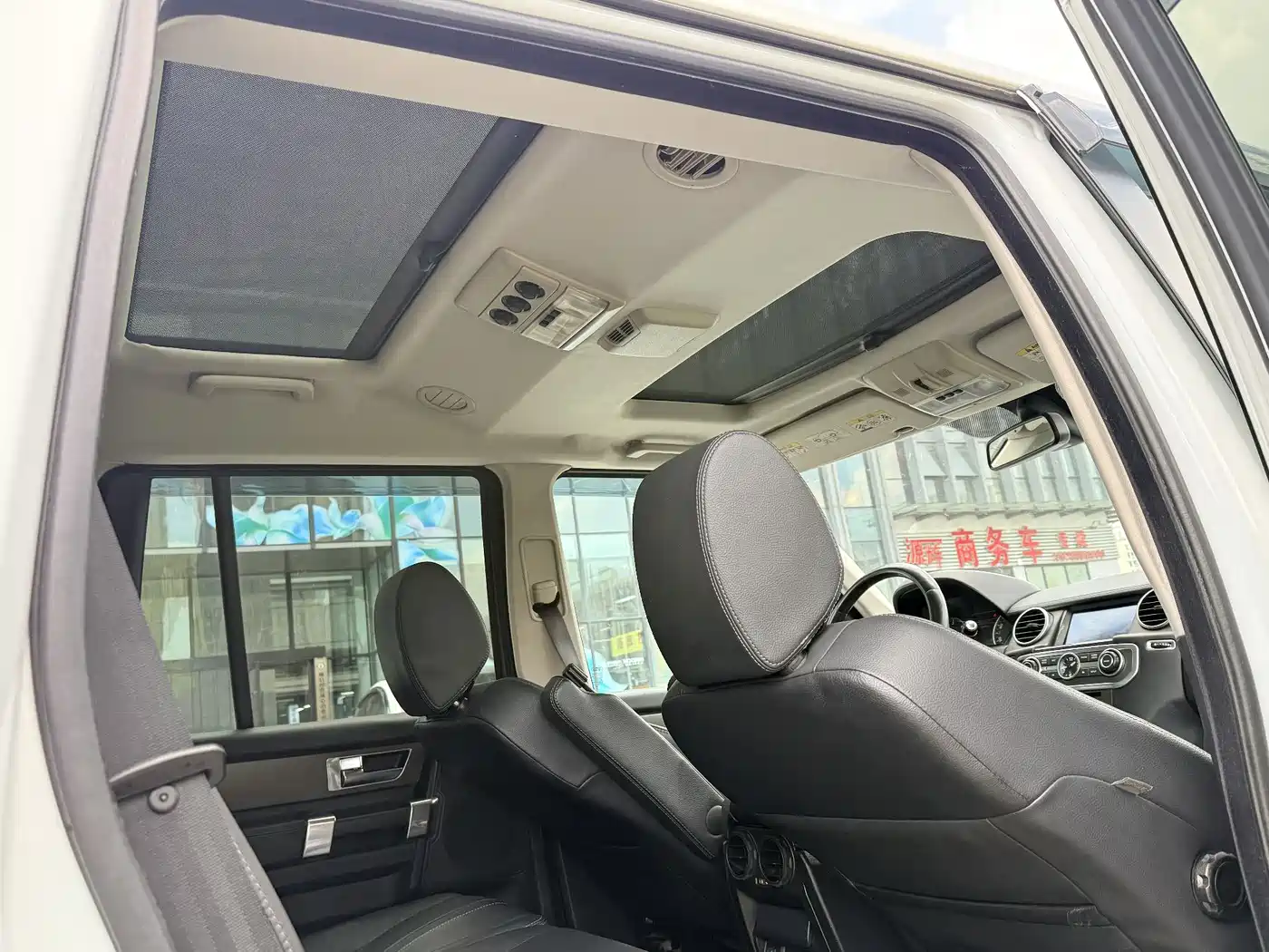 Land Rover Discovery 2013 3.0 SDV6 HSE Diesel фото 19