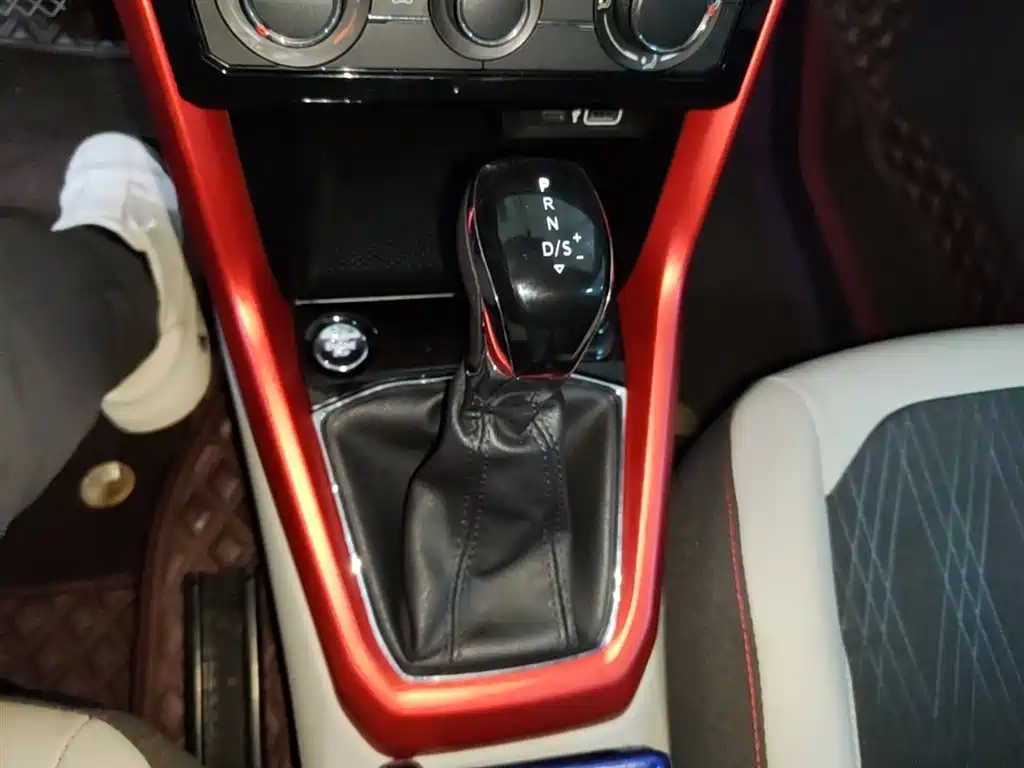 Volkswagen T-Cross 2021 1.5L Auto Comfort Edition фото 14
