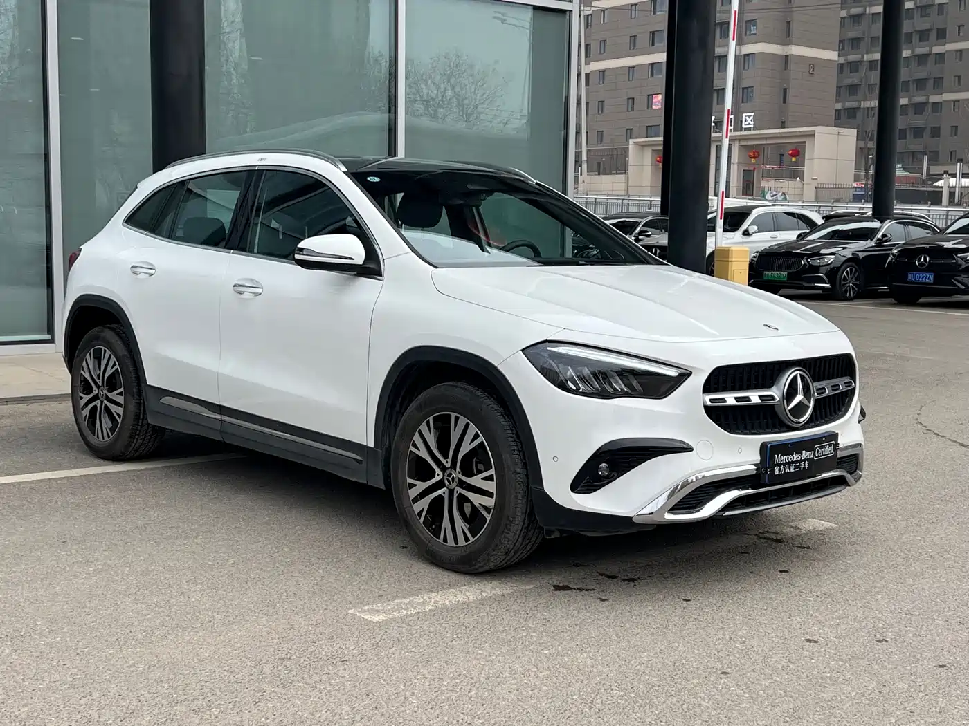 MERCEDES-BENZ GLA