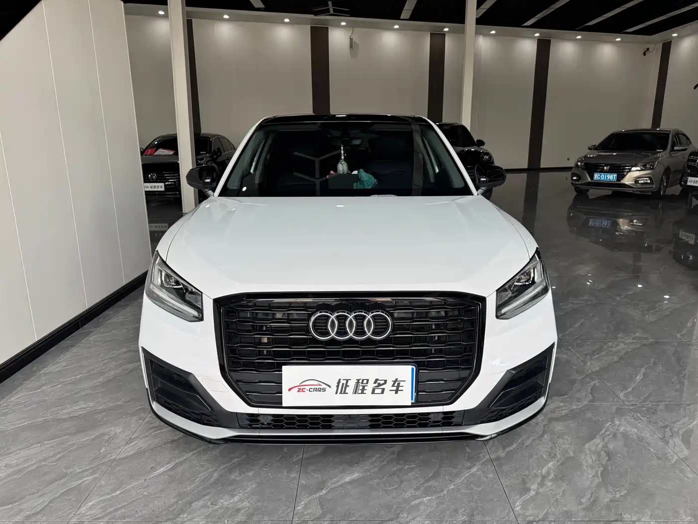 Audi Q2L 2020 35 TFSI Progressive Dynamic Model фото 2