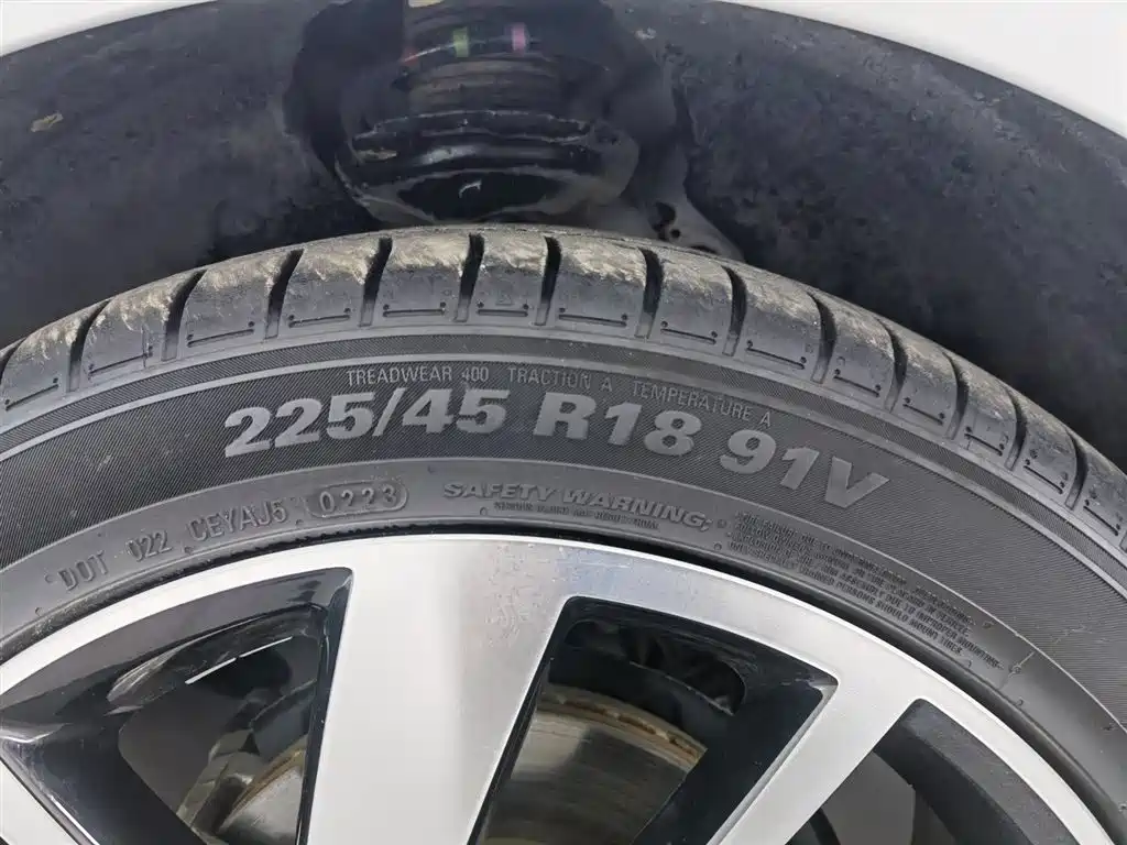 Volkswagen Sagitar 2023 300TSI DSG Excellence Edition фото 24