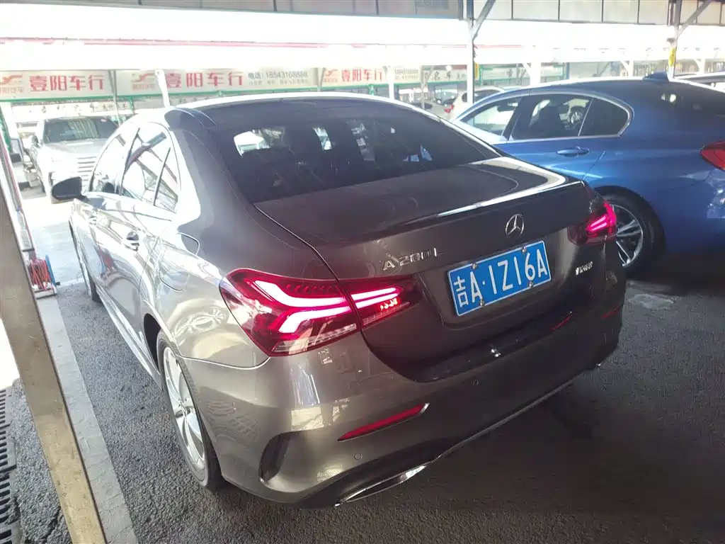 Mercedes-Benz A-Class 2021 A 200 L Sport Sedan Fashion Edition фото 23