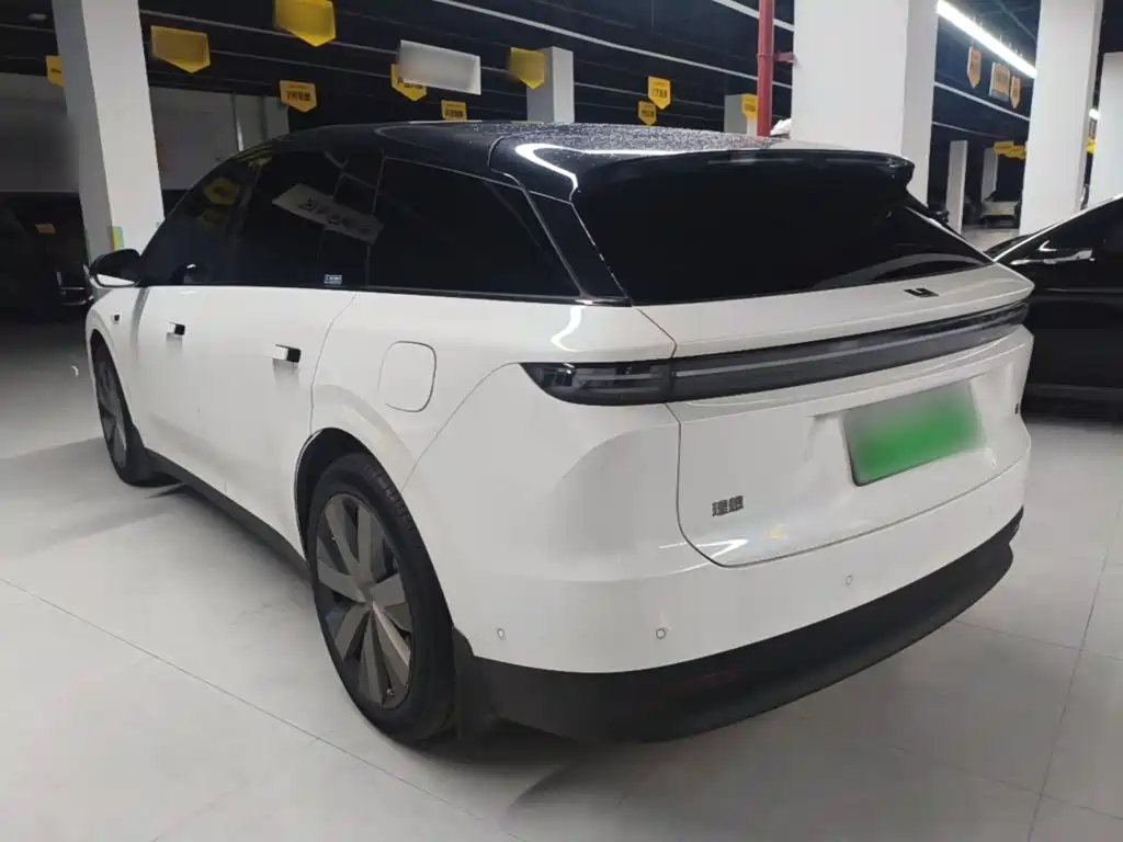 Li Auto i6 2026 2025 4WD Base Model