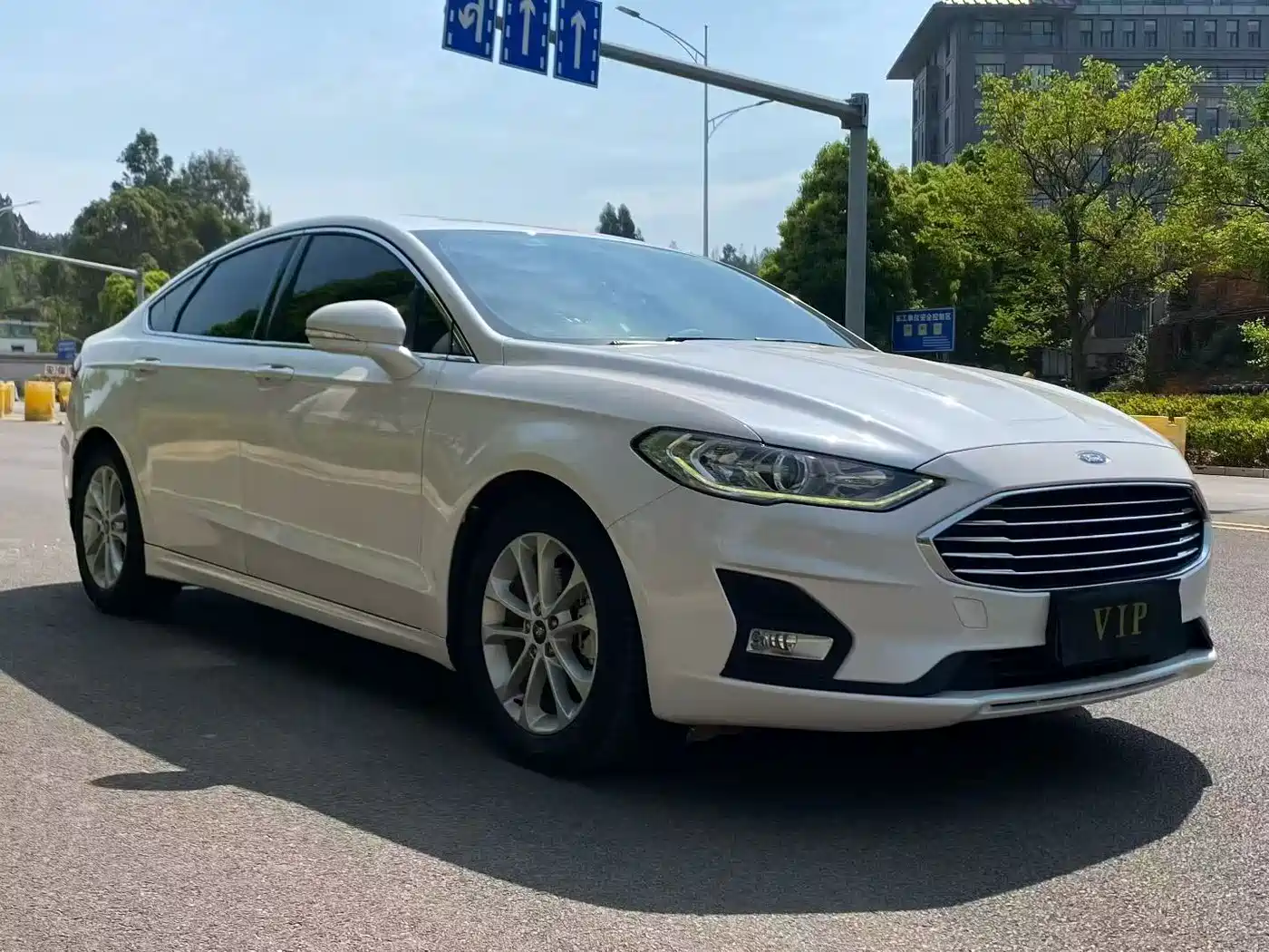FORD MONDEO