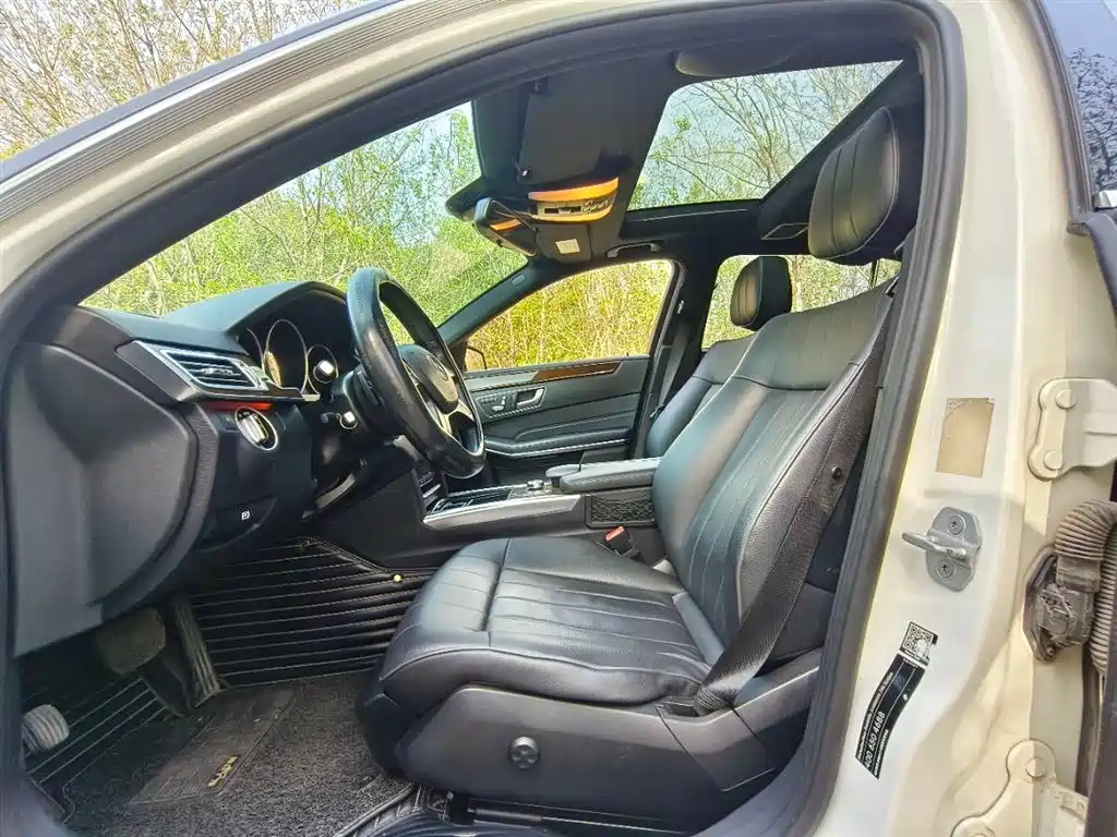 Mercedes-Benz E-Class 2015 E 200 L фото 6