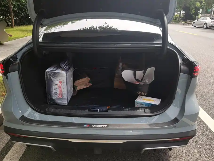 2025 Geely Galaxy Galaxy L6