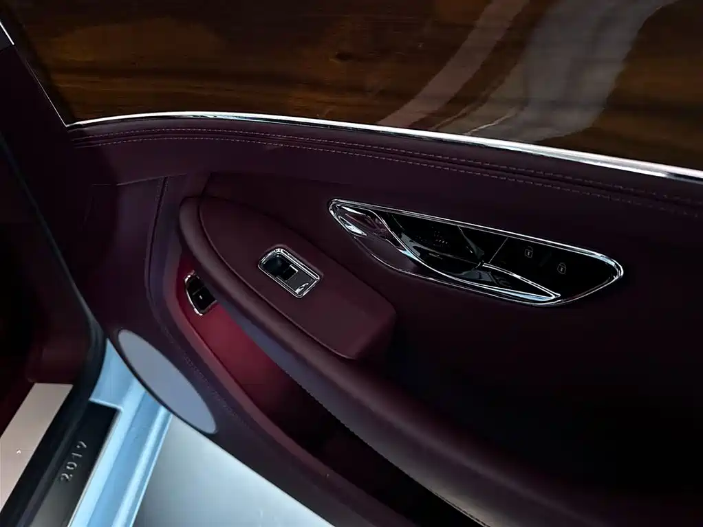 Bentley Continental 2020 4.0T GT V8 фото 20