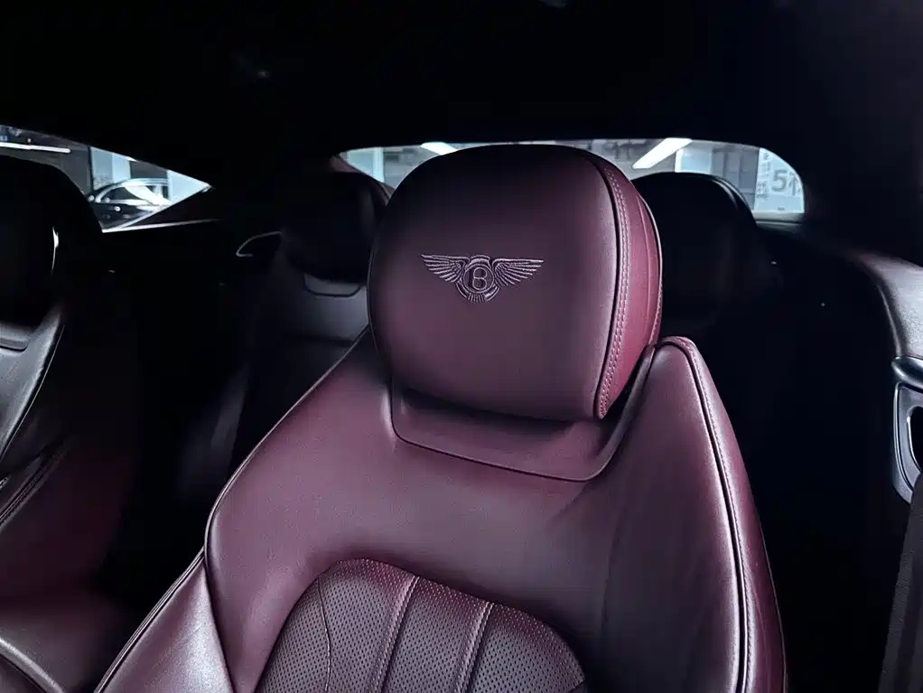 Bentley Continental 2020 4.0T GT V8 фото 24