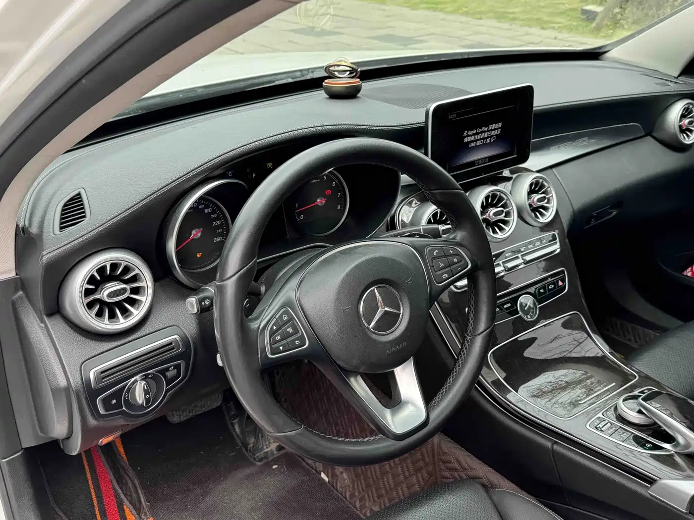 Mercedes-Benz C-Class 2018 C 200 L фото 9
