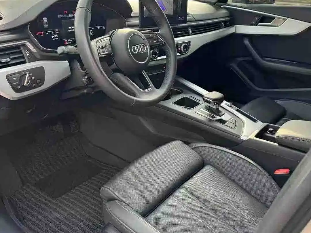 Audi A4L 2022 40 TFSI Fashion Dynamic фото 4