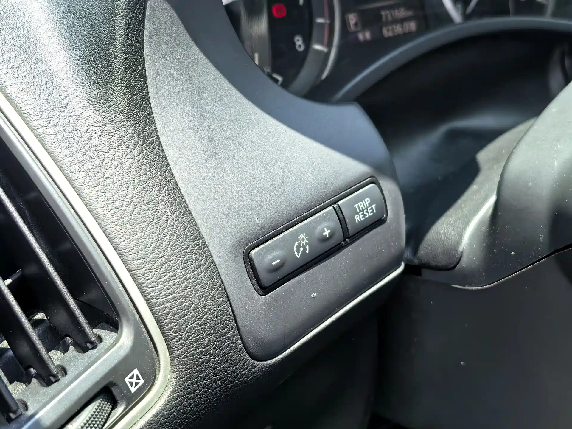 Фото 26 - Infiniti Q50L