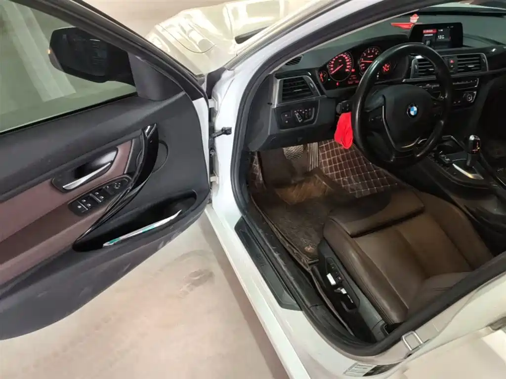 BMW 3 Series 2018 320Li Fashion Style фото 16
