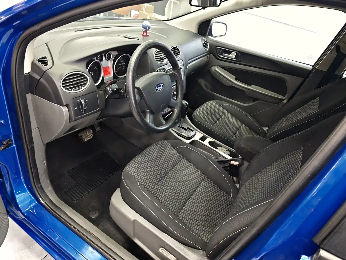 Ford Focus 2014 2013 Hatchback Classic 1.8L Auto Million Edition