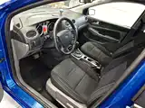 Фото 15 - Ford Focus