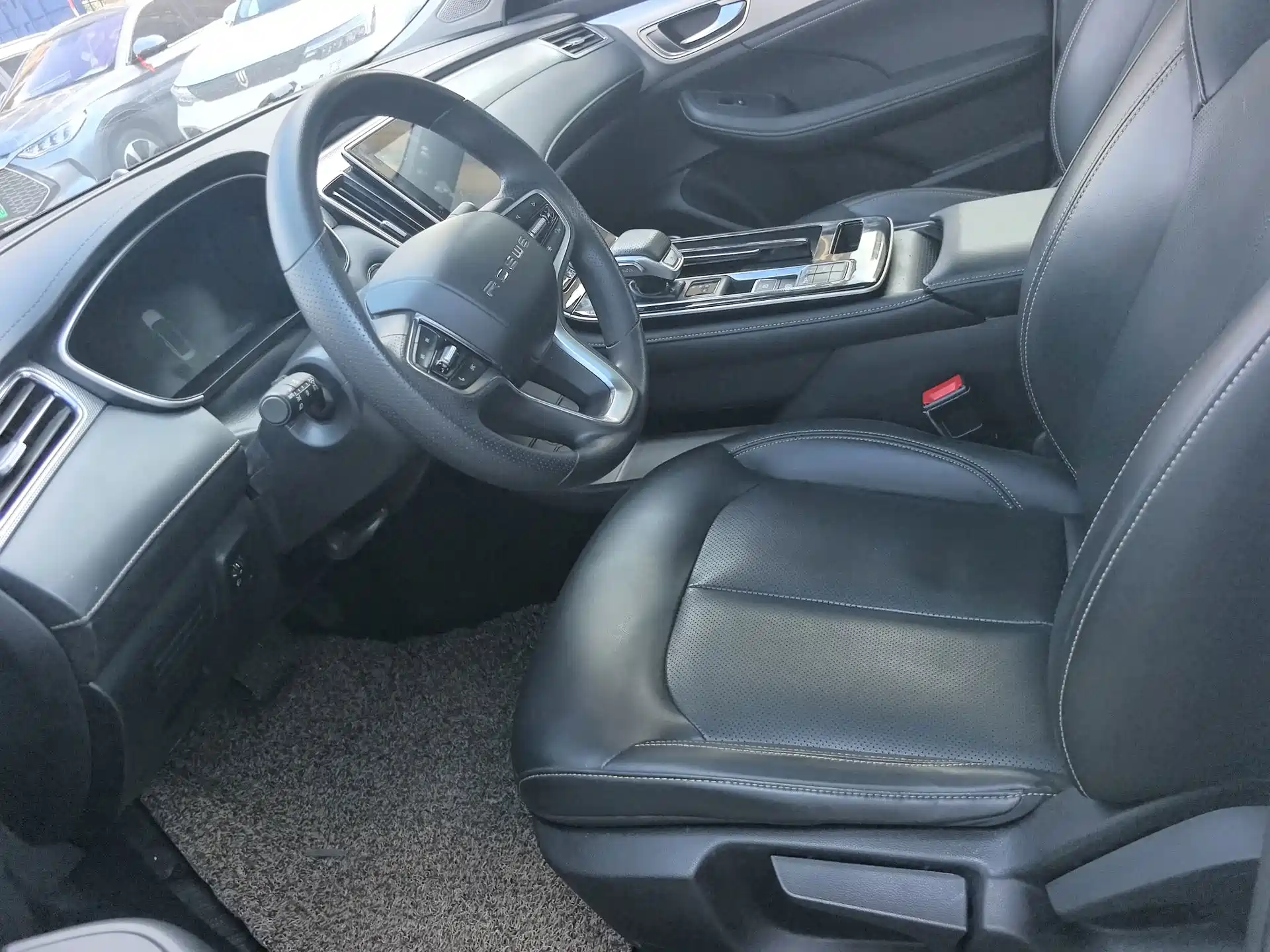 Фото 11 - Roewe i6 MAX EV