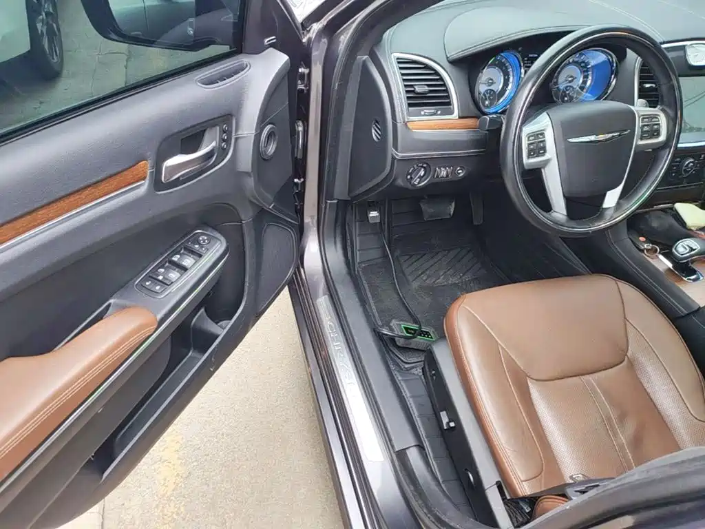 Chrysler 300C (Import) 2014 2014 3.0L Excellence Edition