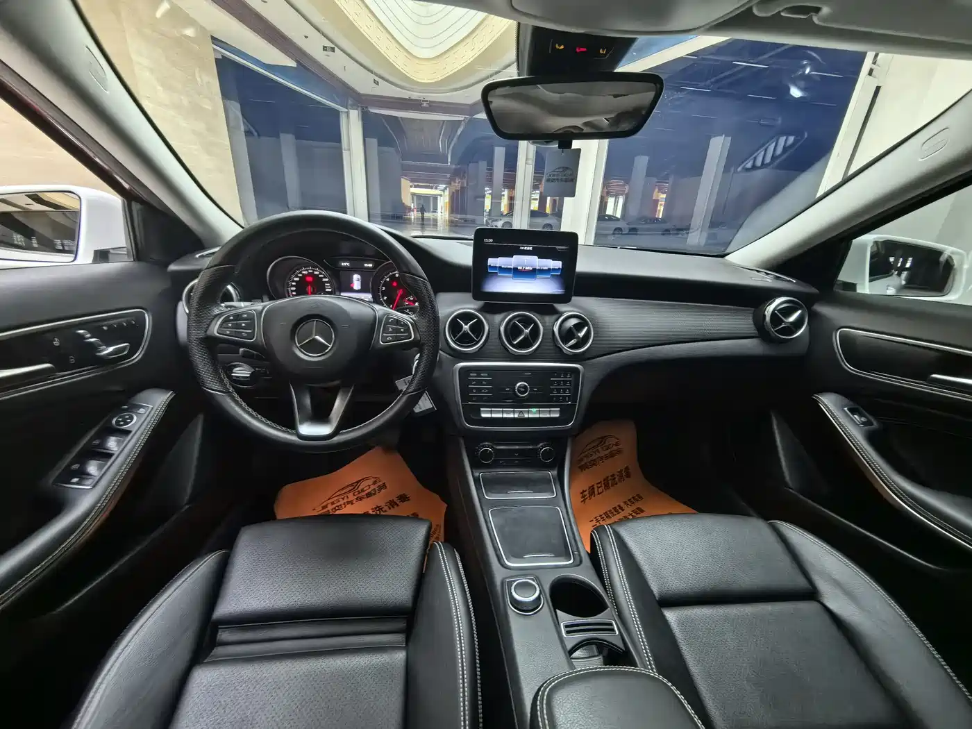 Mercedes-Benz GLA 2018 GLA 200 Dynamic фото 4